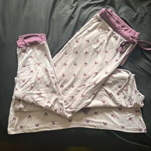Disney Minnie Mouse womens
2 piece lounge/pajamas set XL
Super Soft 2 PC